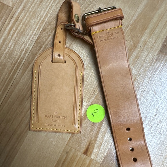 **6 ** Authentic Louis Vuitton Vachetta Leather Large Luggage Tag with Poignet - Picture 3 of 5